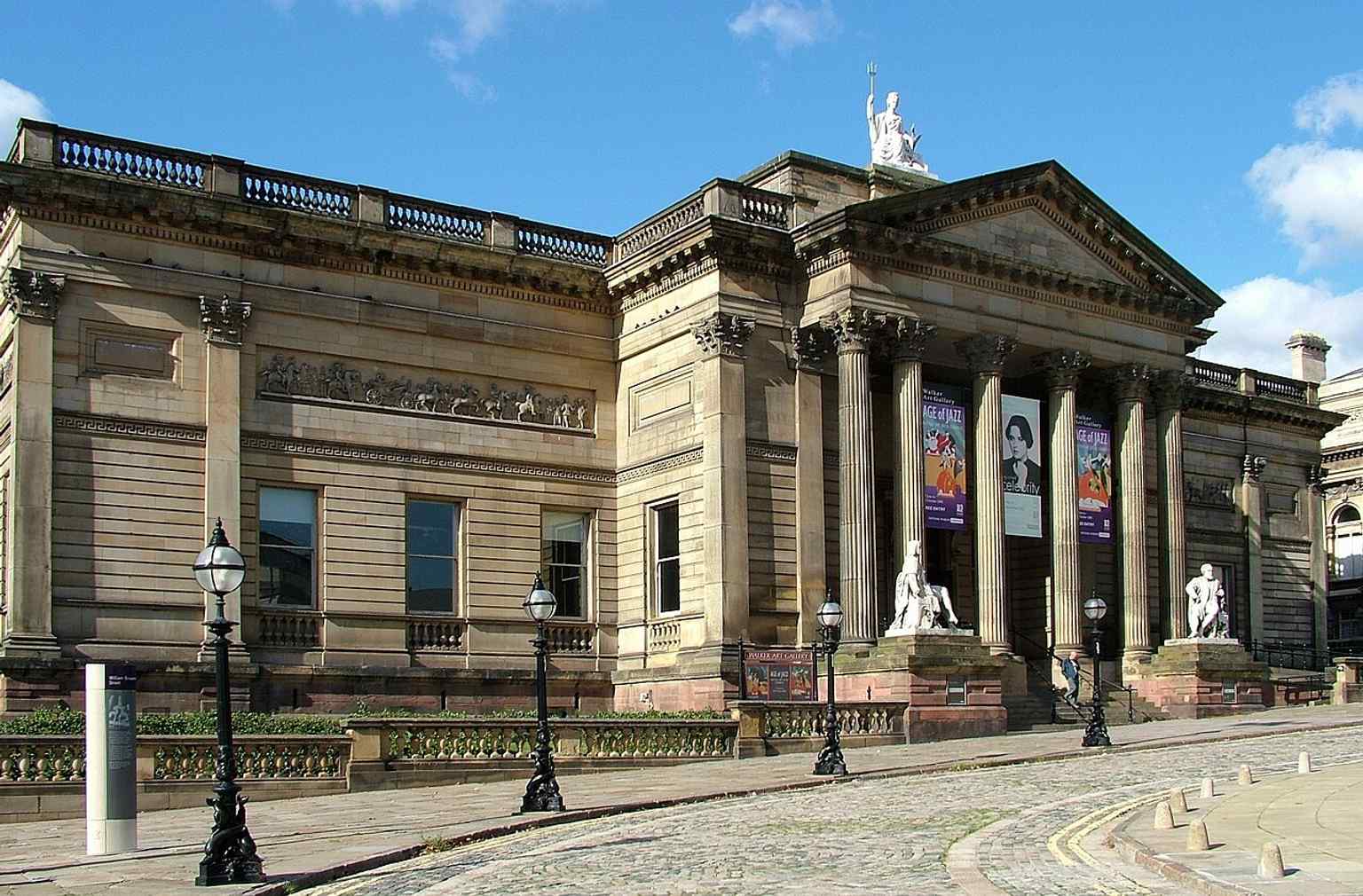 A clear front view of the Walker Art Gallery’s neo-Classical façade on William Brown Street, the free public gallery opened in 1877 and still one of Liverpool’s landmark civic buildings.