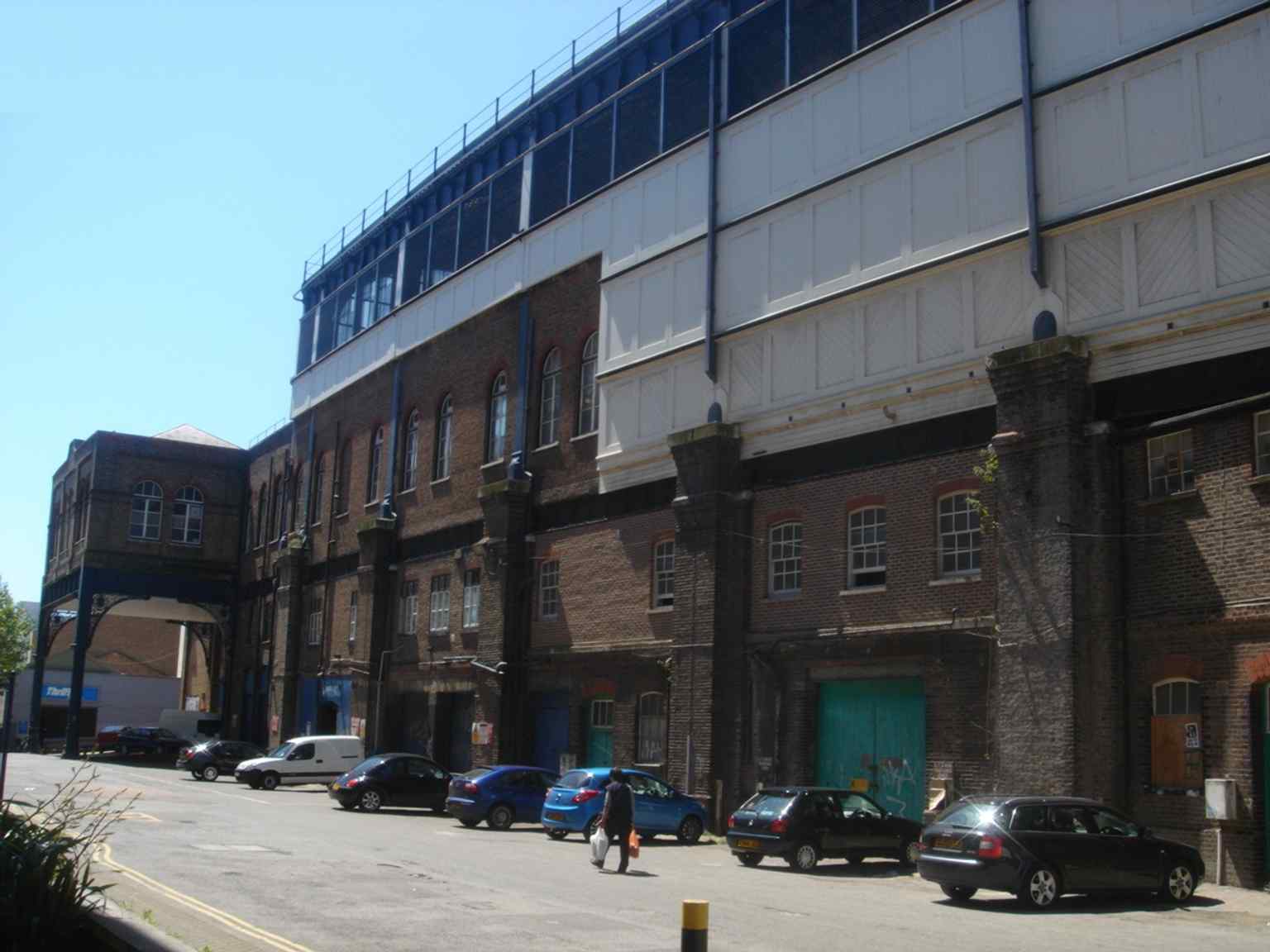The southeast corner of the station, a good view of the main building where Brighton’s original Italianate terminus survives behind later additions.