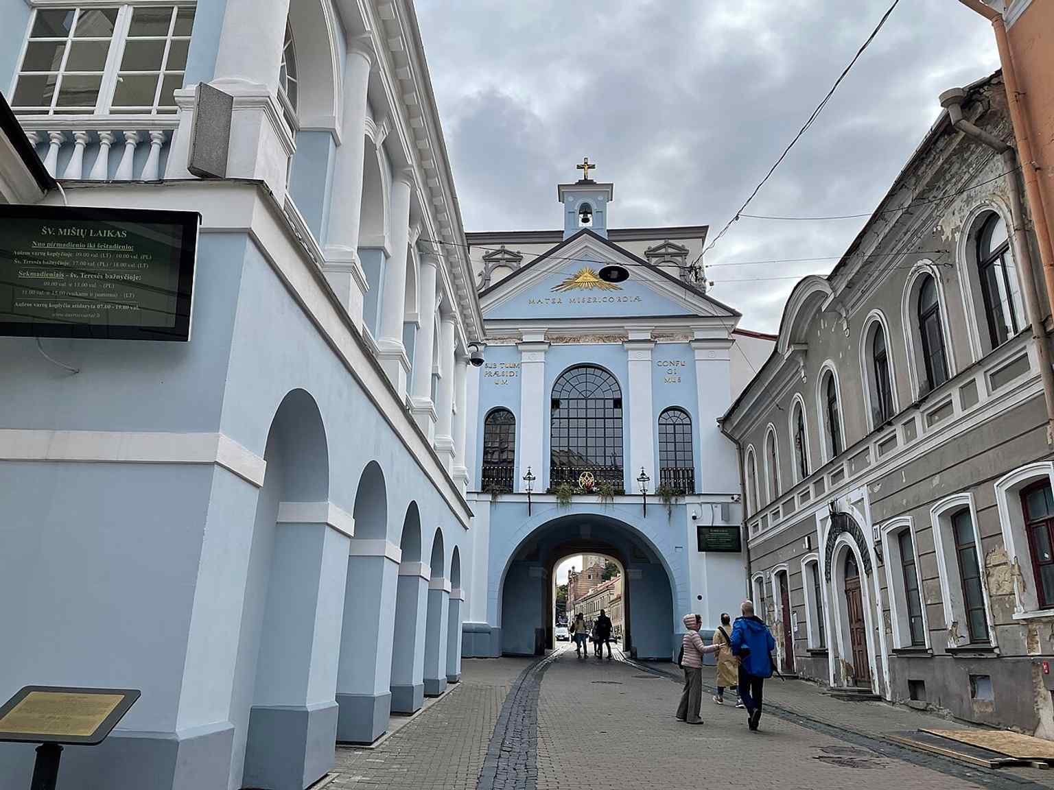 A winter view of the southern gate, with the chapel windows above the street where pilgrims can still venerate the icon.