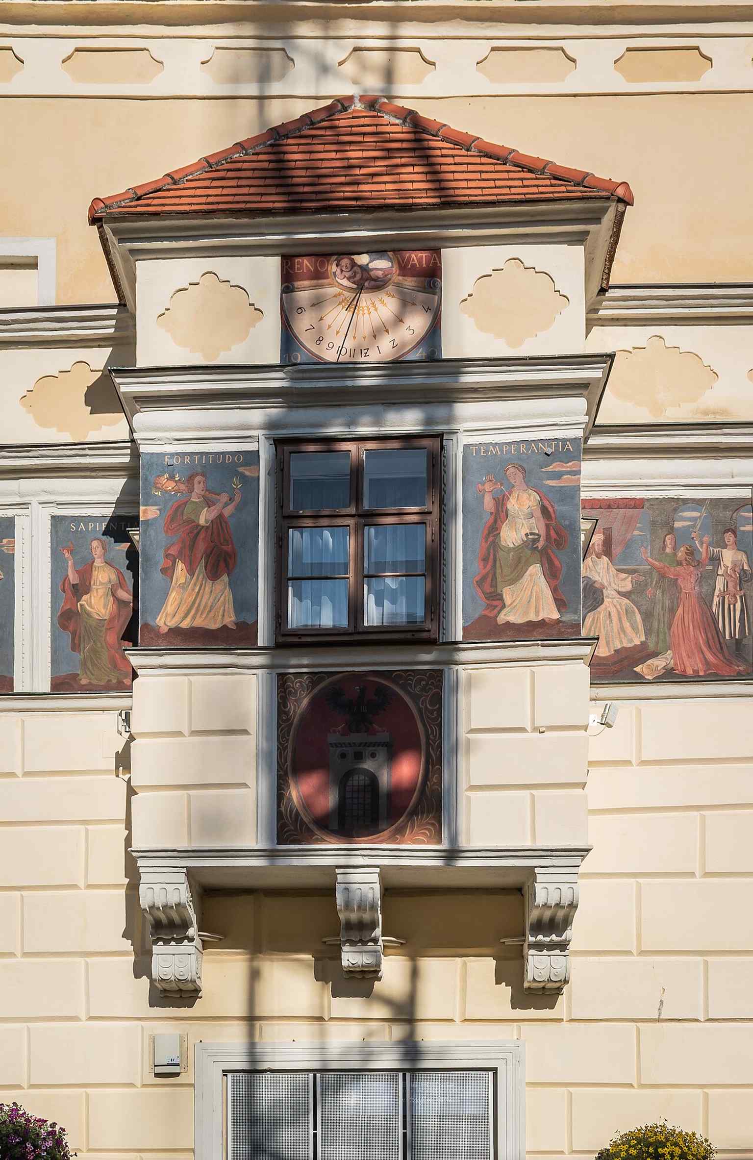 One of the Rathaus bay windows, a reminder that this mid-16th-century building was later adapted into Eisenstadt’s civic center after 1648.