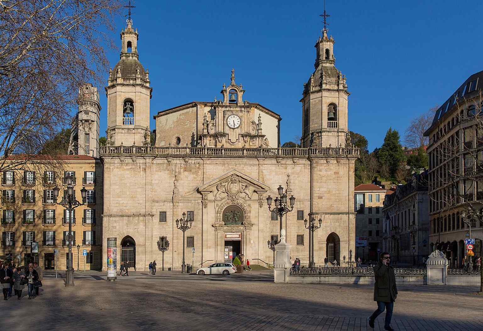The Baroque façade of San Nicolás in Bilbao’s Old Town — the church that replaced an earlier fishermen’s chapel dedicated to Saint Nicholas of Bari.