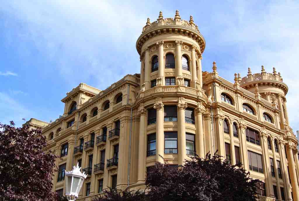 Lezama-Leguizamon House