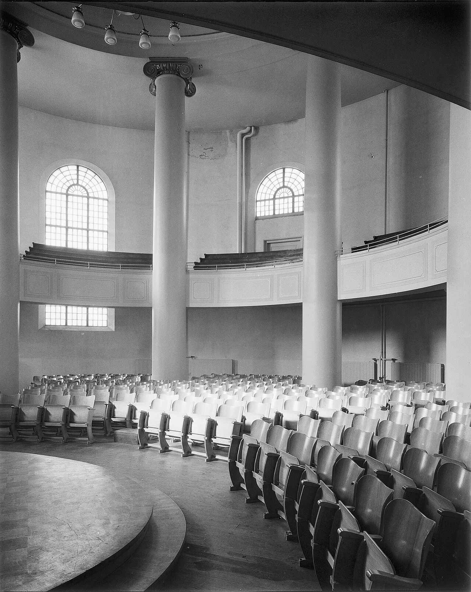 A broad interior view showing the church space as it stood before later restorations, useful for comparing historic and current layouts.