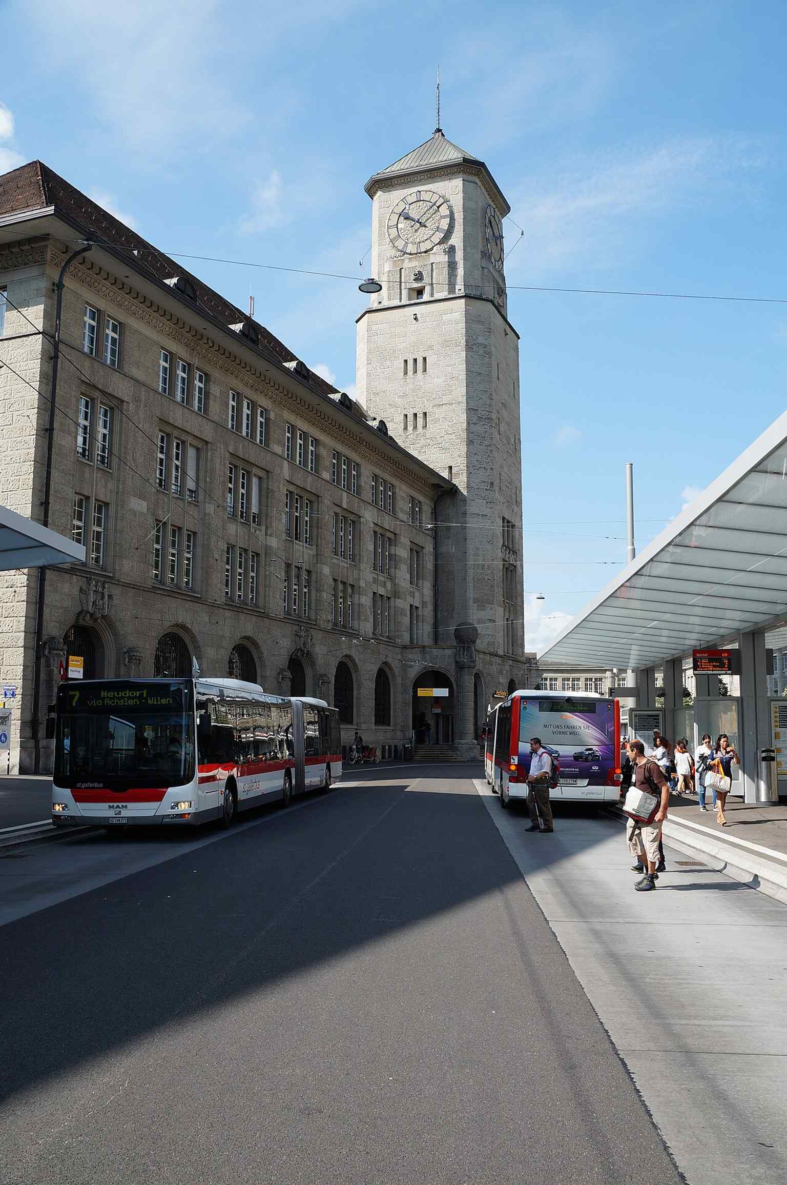 Bahnhofplatz, the city’s main transport hub and gateway to the wider Ostschweiz region.