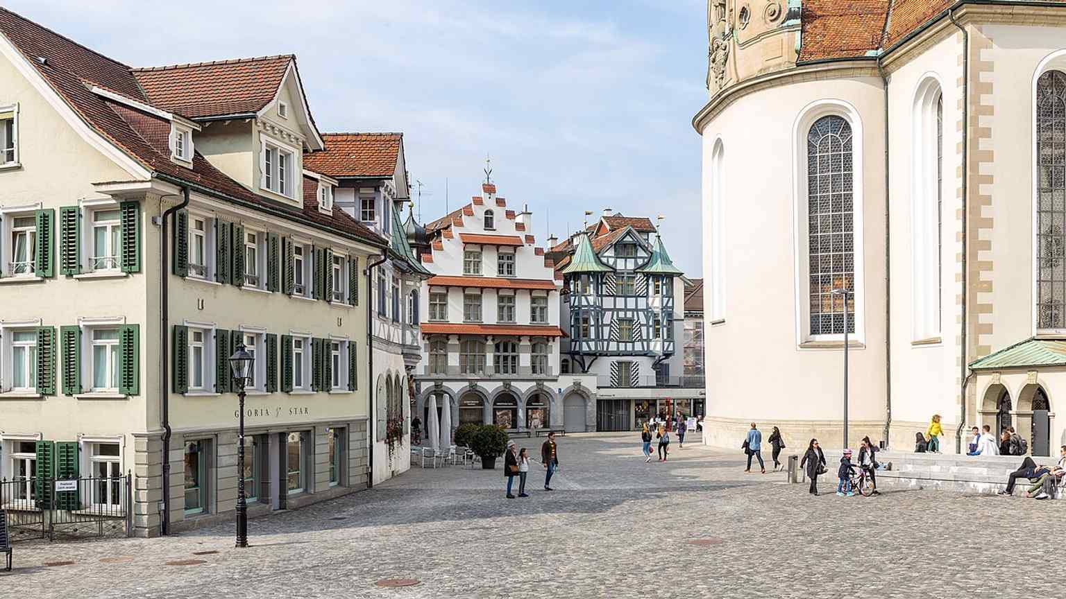 Gallusplatz in the old town, named after Saint Gall, the Irish monk linked to the city’s origins.