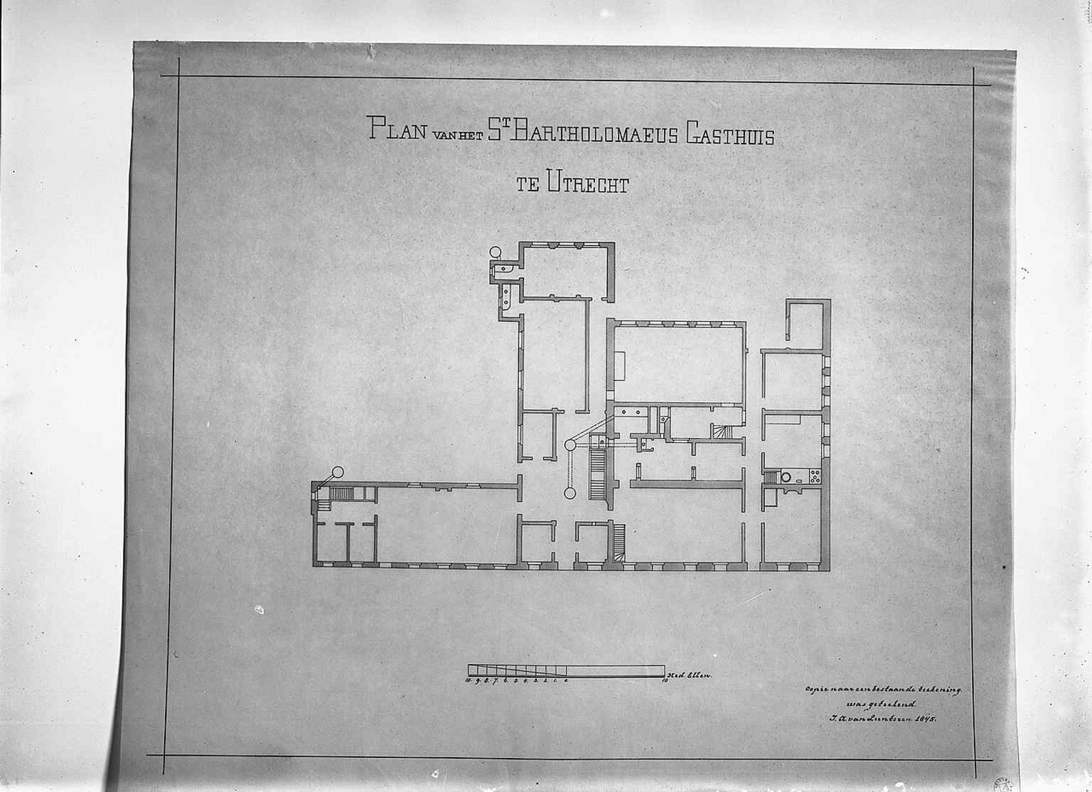 This 1845 blueprint shows the layout of the Bartholomeïgasthuis after its designation as a general gasthuis in 1818, which led to significant internal and external structural changes.