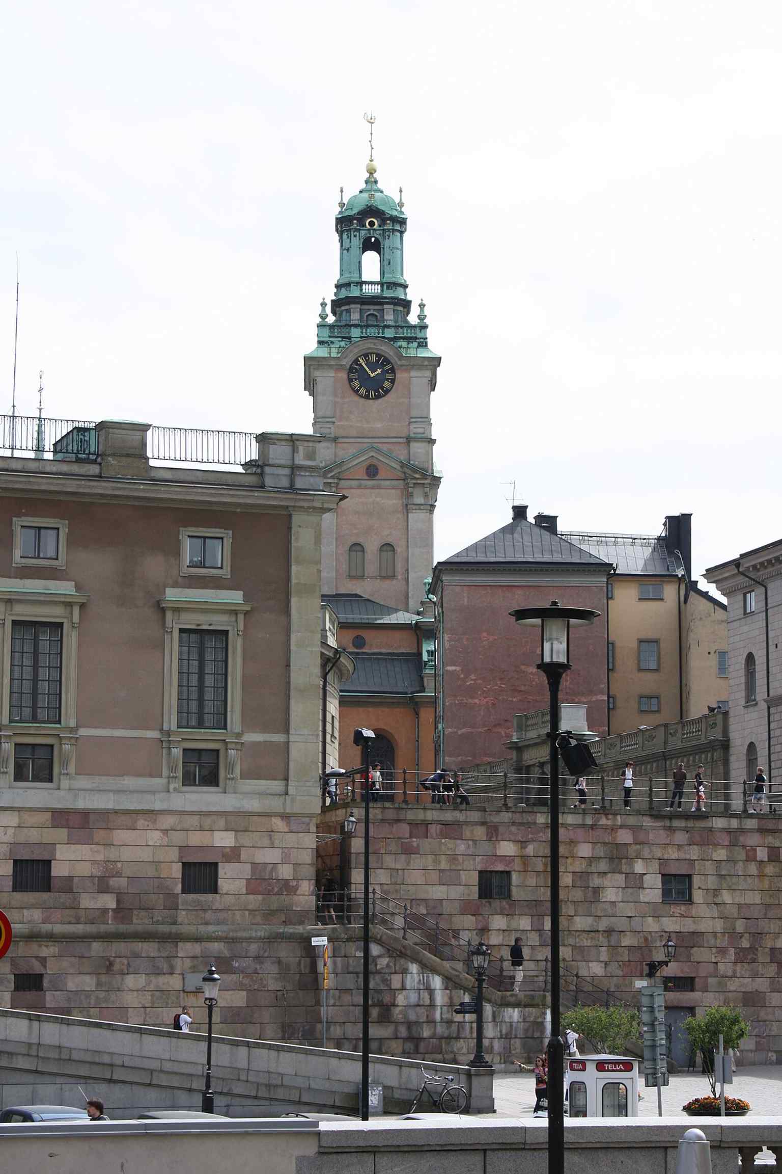 The tower and upper façade, a good match for the church’s baroque makeover from the 1730s with its prominent lantern and strong vertical silhouette.