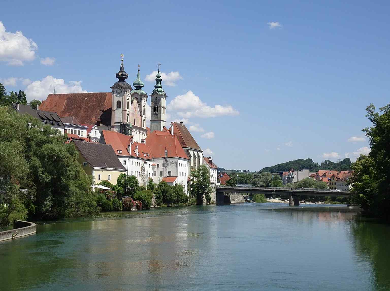 A distant overview from the hang bridge gives a strong sense of the church’s hilltop dominance over Steyrdorf.
