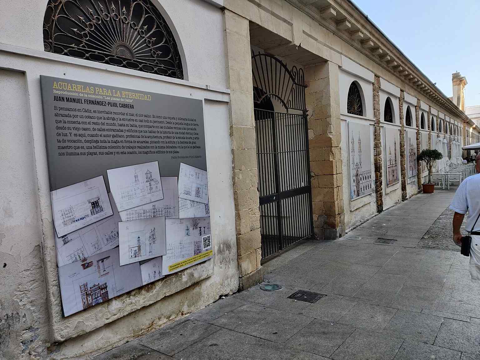 The busy façade of Cádiz’s market today, on the site of the 1838 Mercado de la Libertad that was later remodelled in the 1920s.