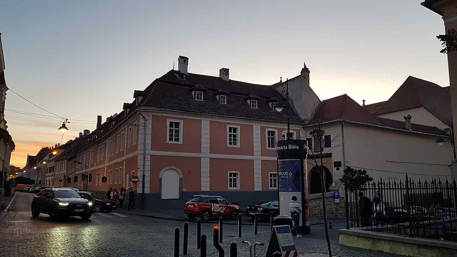 A clear view of the History Museum of Sibiu, the most important Gothic civil architecture complex in Transylvania, built by Mayor Thomas Altemberger between 1470 and 1491.