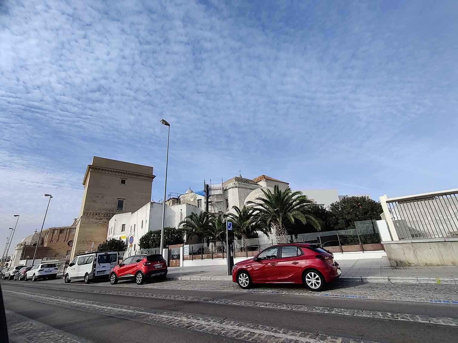 The present-day parish church of Santa Cruz in Cádiz, formerly the Old Cathedral, showing the main building that became a parish church in 1838.