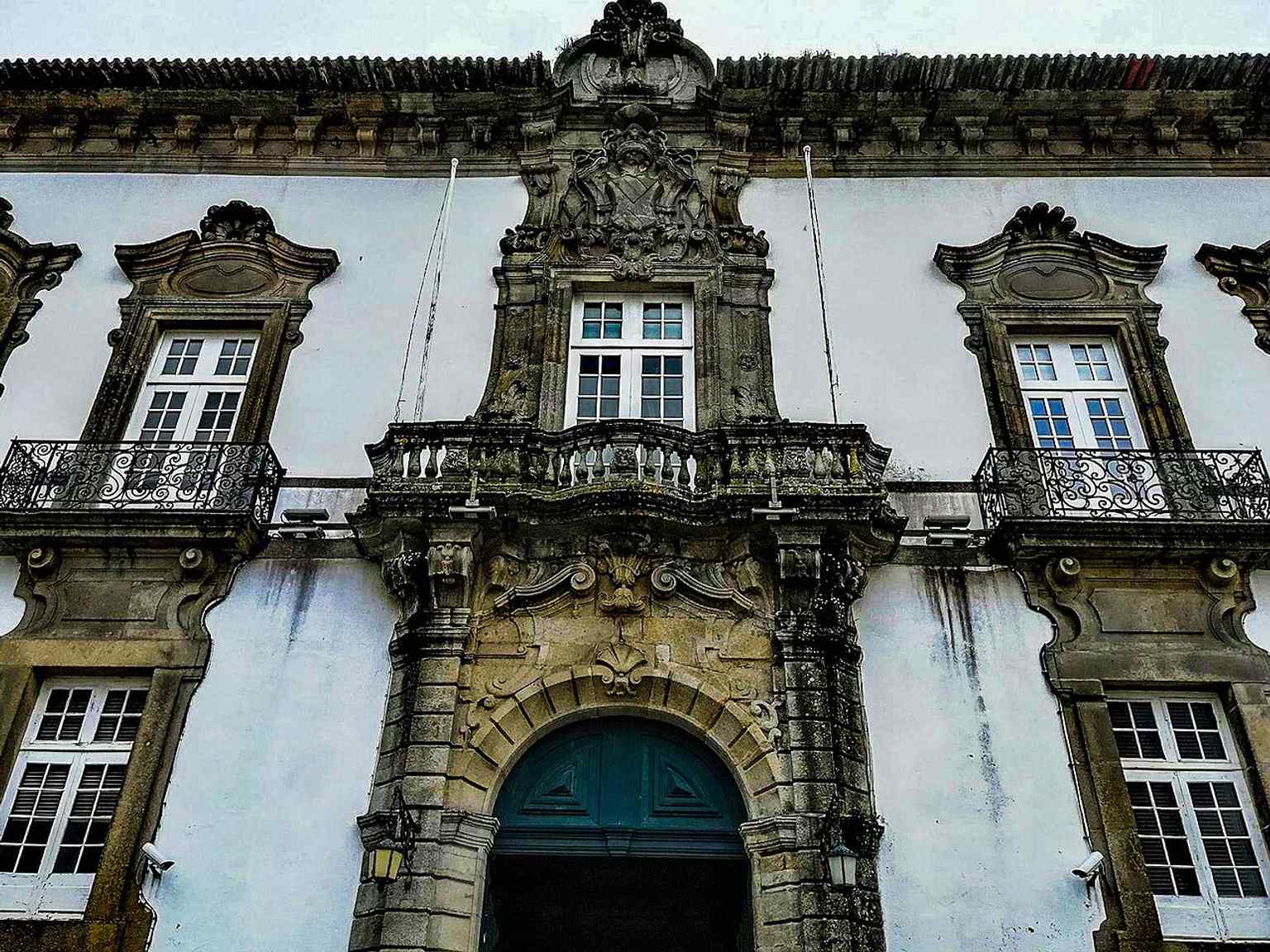The baroque façade of Porto’s Episcopal Palace, the grand bishop’s residence beside the cathedral.