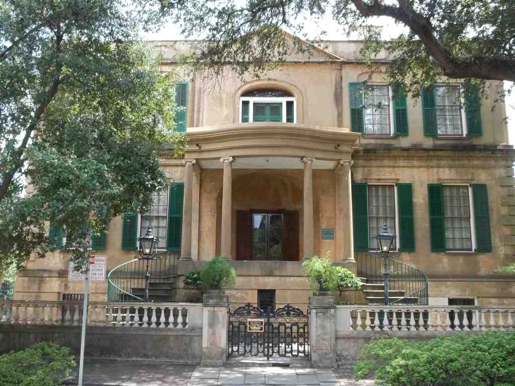 Owens-Thomas House & Slave Quarters