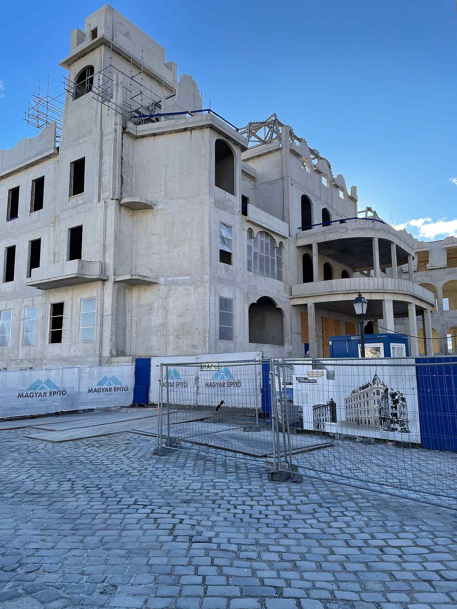 A detailed view of the 2023 reconstruction of Archduke Joseph's Palace, meticulously recreating the historicizing architectural elements that were added during its 1902 renovation.