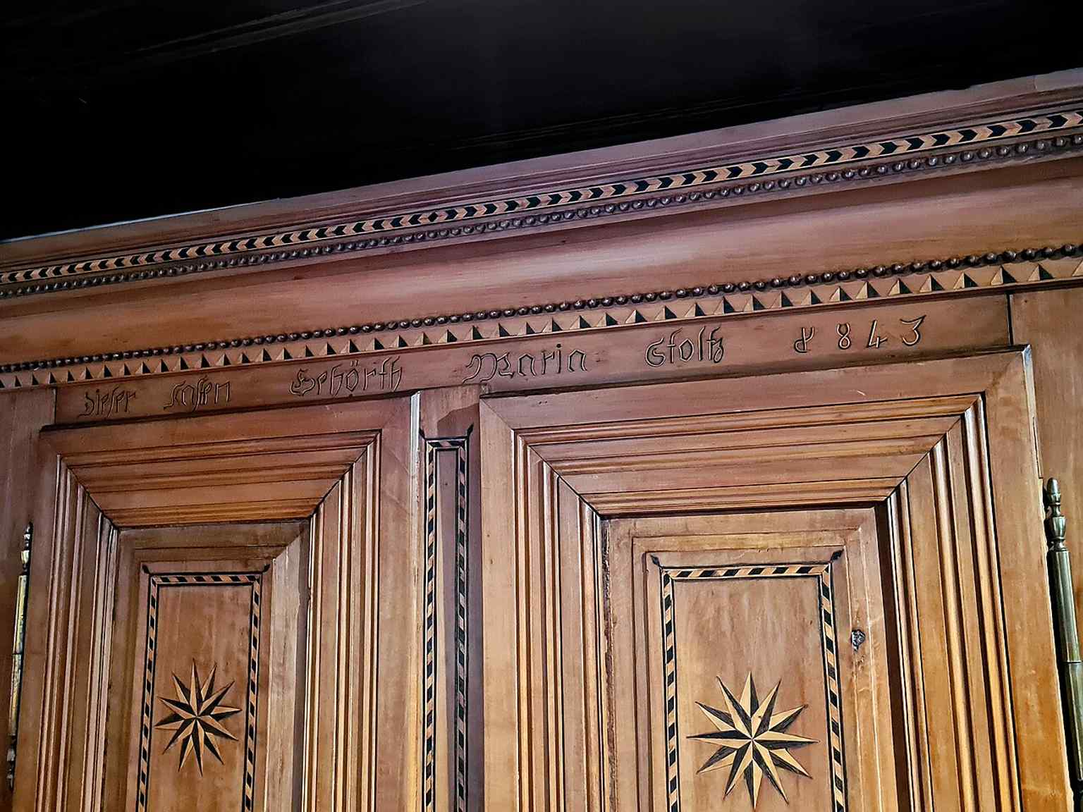 Marquetry from the Pays de Hanau, representing the museum’s fine regional furniture and craftsmanship.