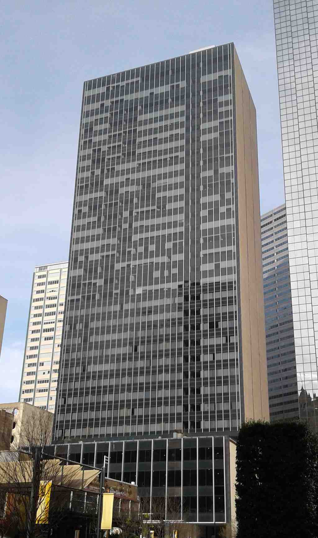 1600 Pacific Tower
