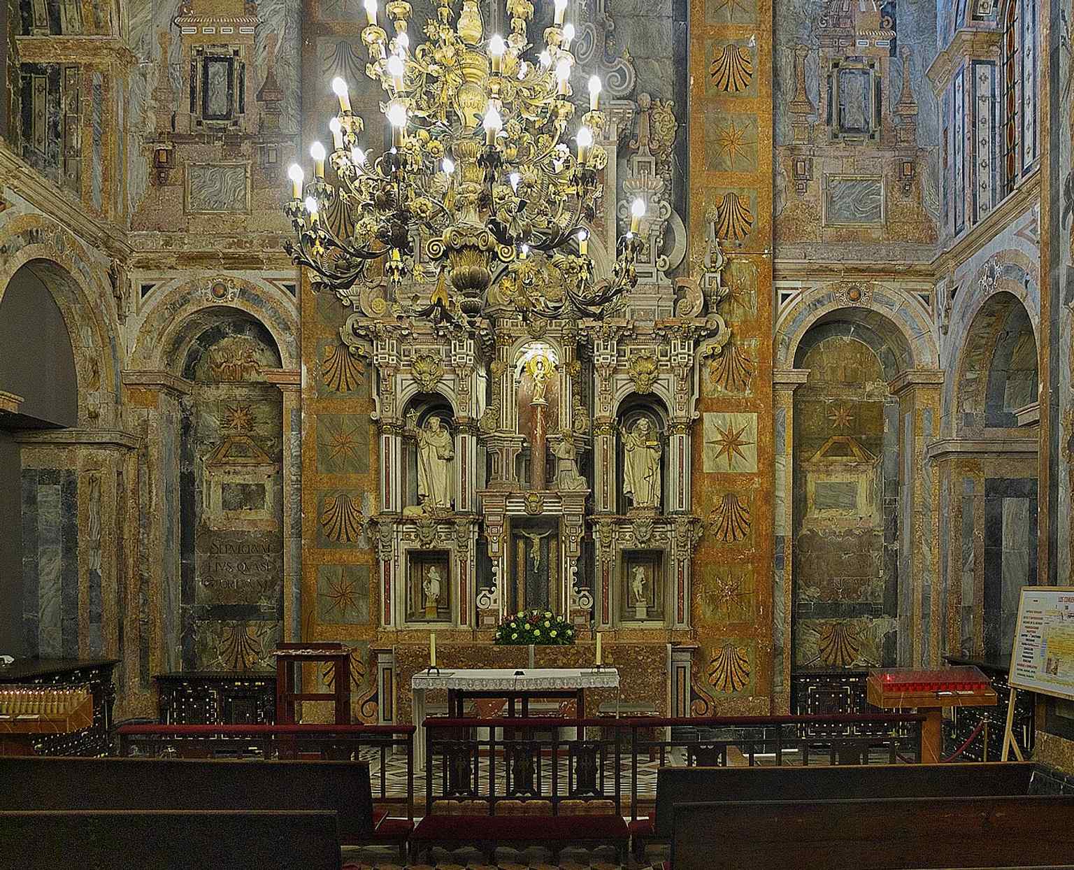 The Chapel of Pilar, constructed in the early 18th century, contains a painting depicting the Apparition of the Virgin of Pilar to St. James, commemorating his mission to evangelize the Iberian Peninsula.
