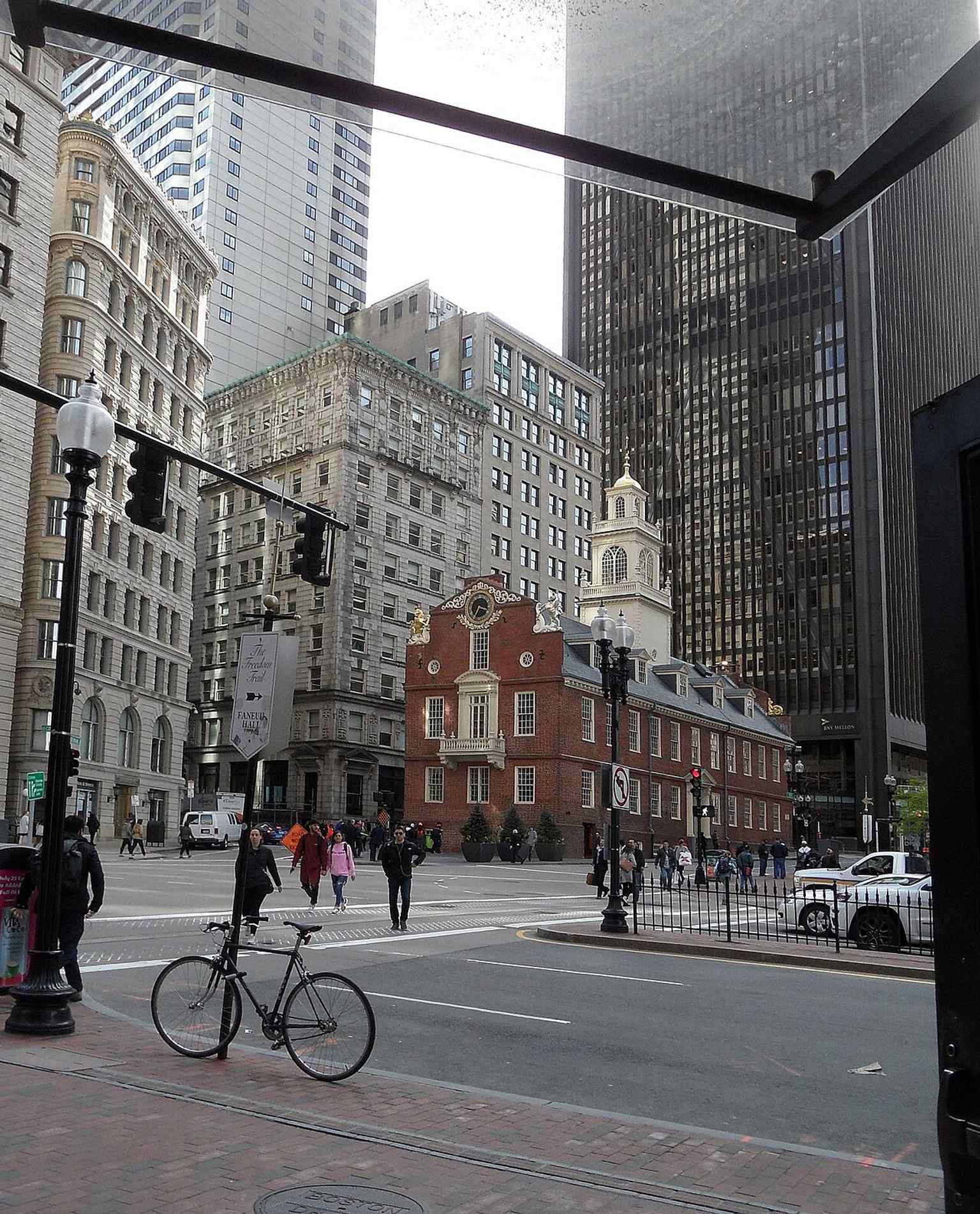 Northeast corner view from State and Congress streets, a strong angle for understanding the building’s role at a busy historic crossroads.