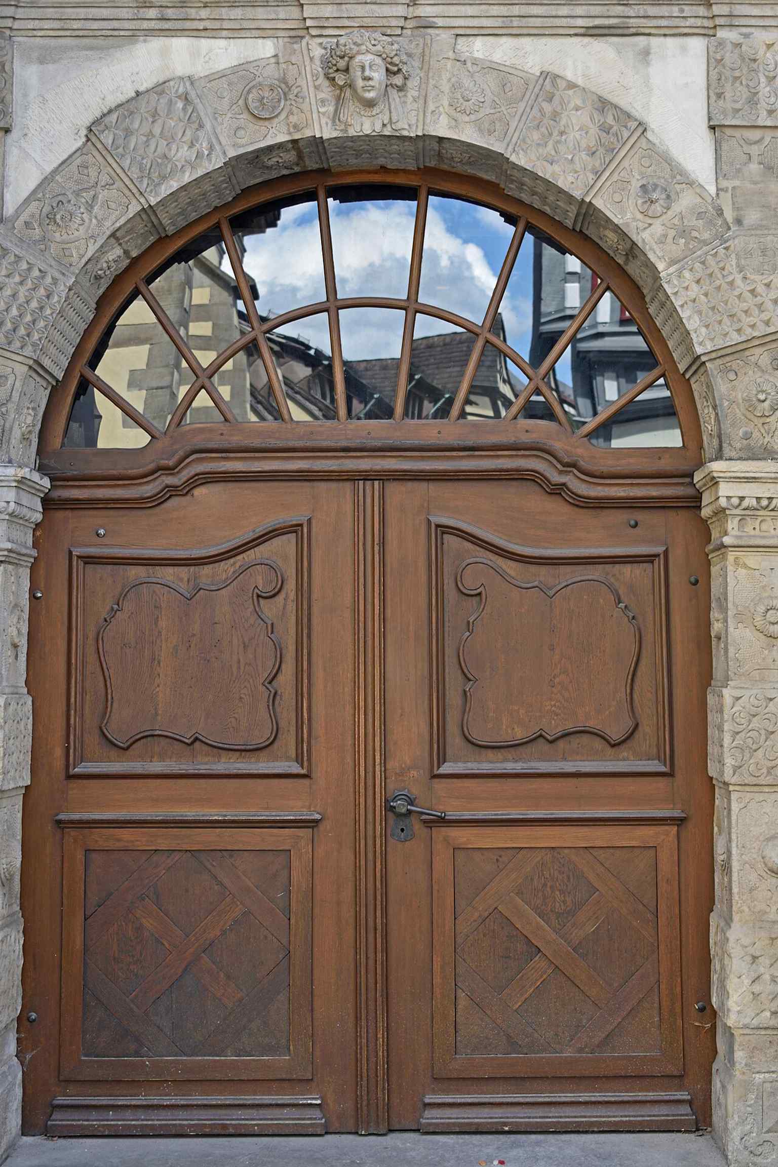 The doorway of the Pied Piper House in Hamelin, a landmark tied to the famous 1284 children’s legend and now part of the city’s historic old town.