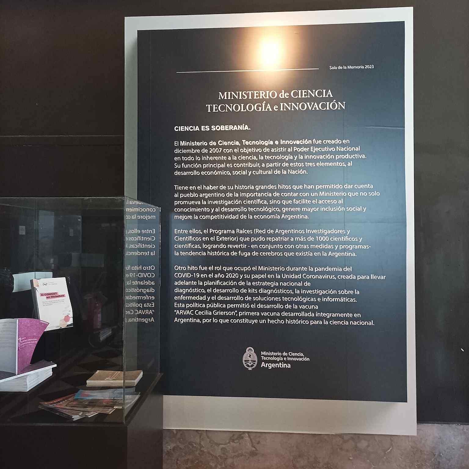 Modern signage like 'Ciencia es soberanía' ('Science is sovereignty') reflects the museum's ongoing commitment to research, conservation, and education for the community.