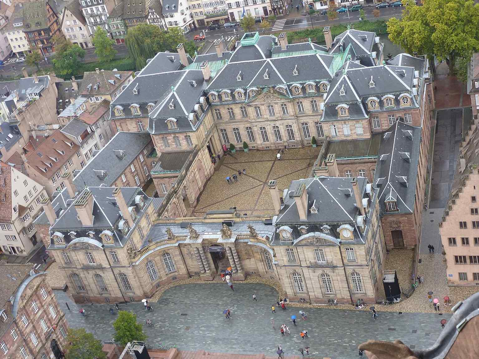 The palace seen from Strasbourg Cathedral, showing how its Baroque façade was placed beside the city’s great religious landmark.