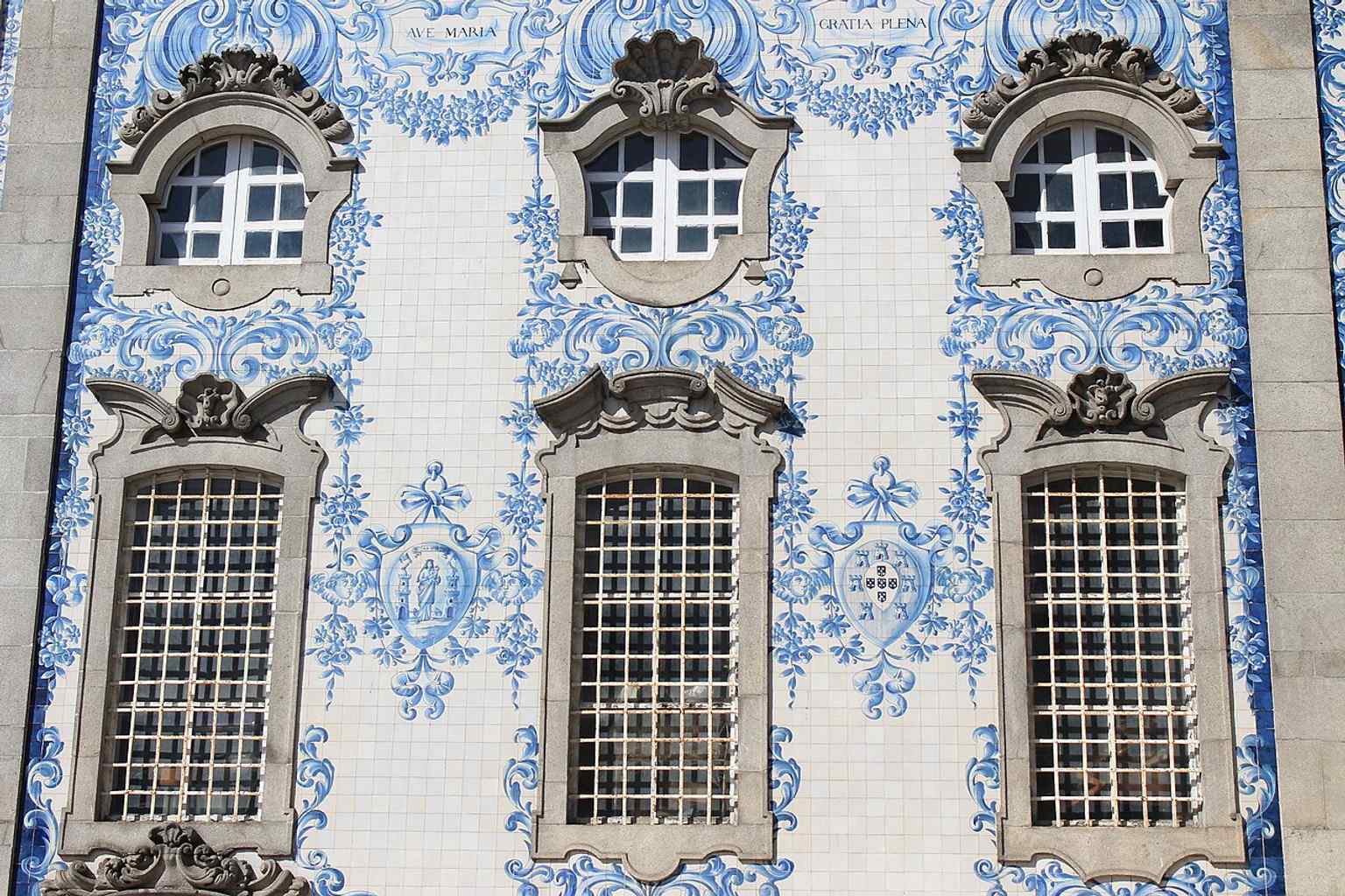 Another view of the immense azulejo façade, one of the most striking features seen from Rua do Carmo and a highlight of the church exterior.