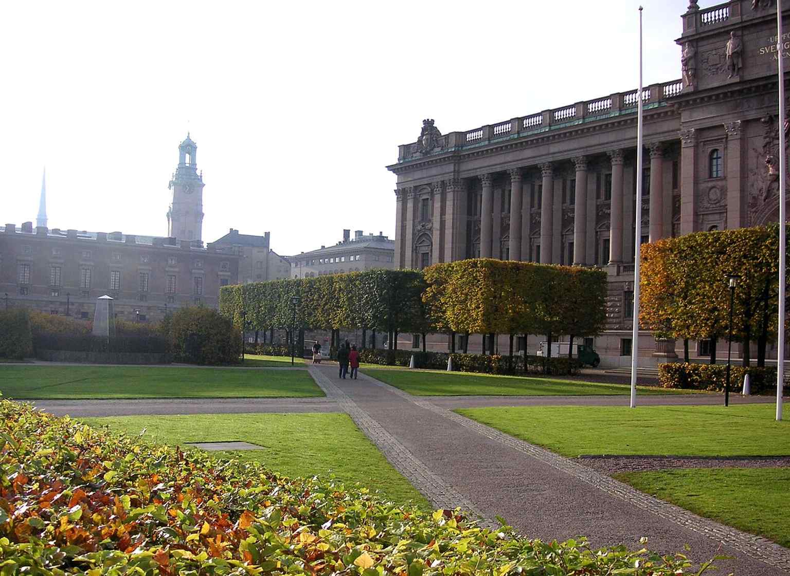 Riksplan in front of the parliament building highlights the open forecourt that frames the eastern side of the Riksdag.