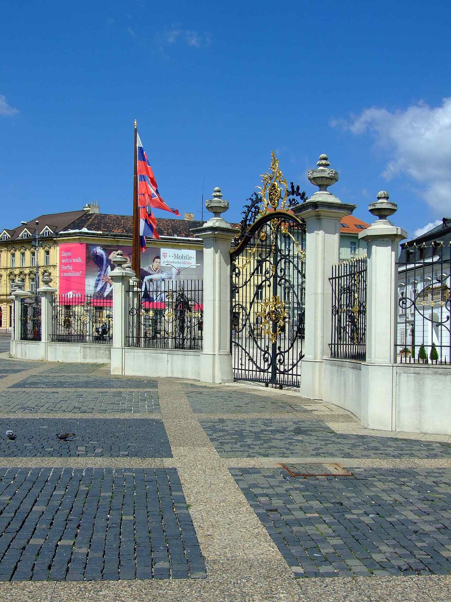 One of the main palace gates — a fitting detail for the residence that once hosted Habsburg court balls and now welcomes state visitors.