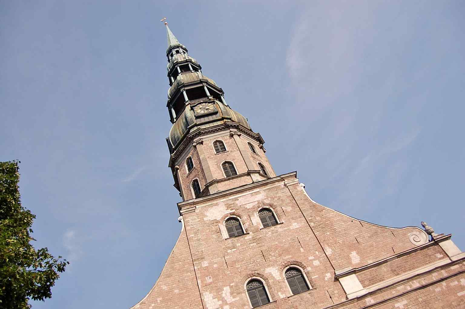 A 2006 exterior photograph of St. Peter’s Church, useful as a clean documentary view of the landmark before more recent changes.