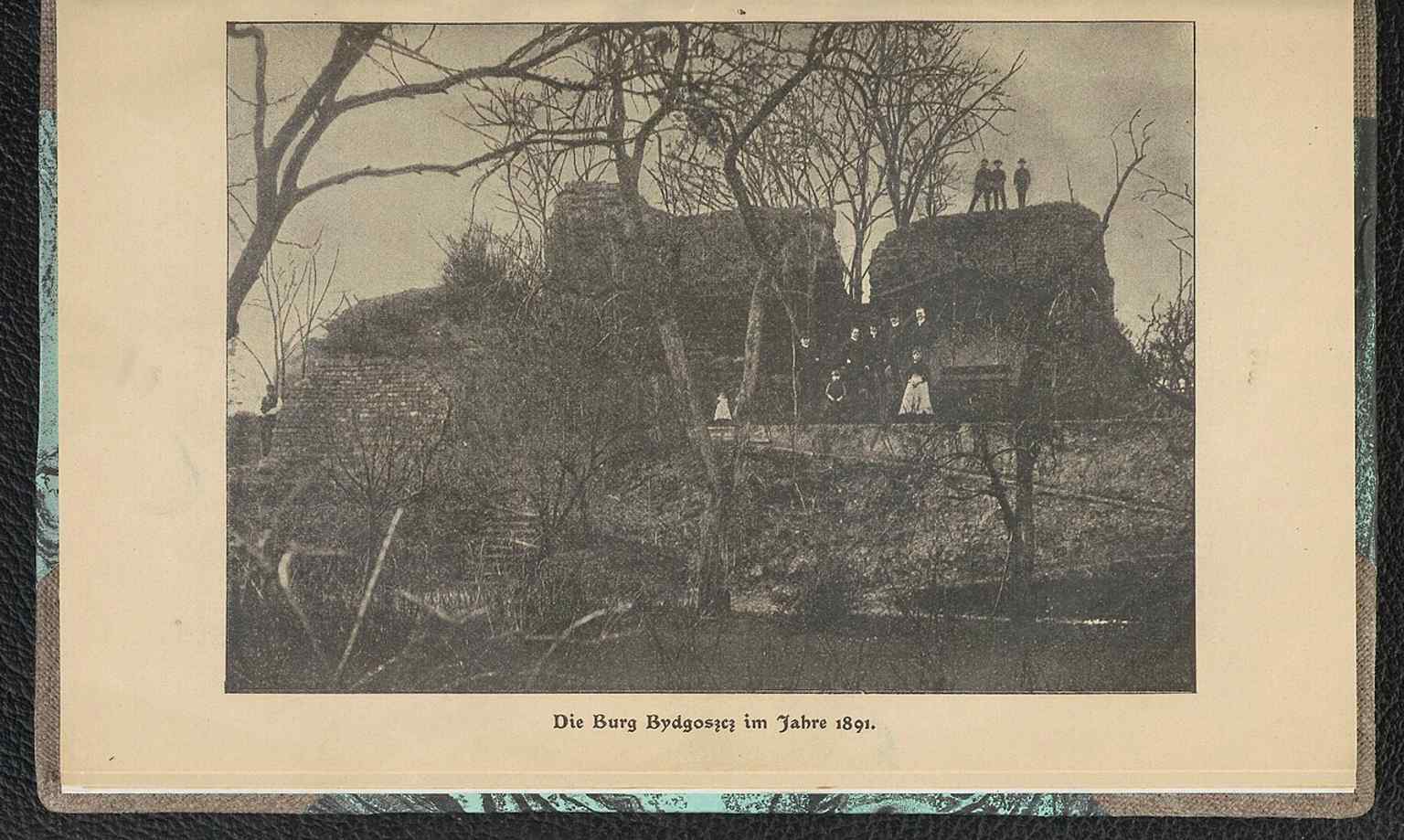 A published historical illustration of the castle from 1902, preserving the memory of the ruin before the site was fully cleared in 1895.