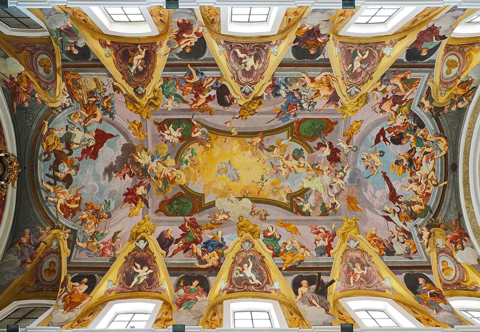 These magnificent Baroque ceiling frescoes are the work of Italian master Giulio Quaglio, whose self-portrait, alongside scenes of Saint Nicholas's miracles, can be found in the presbytery.