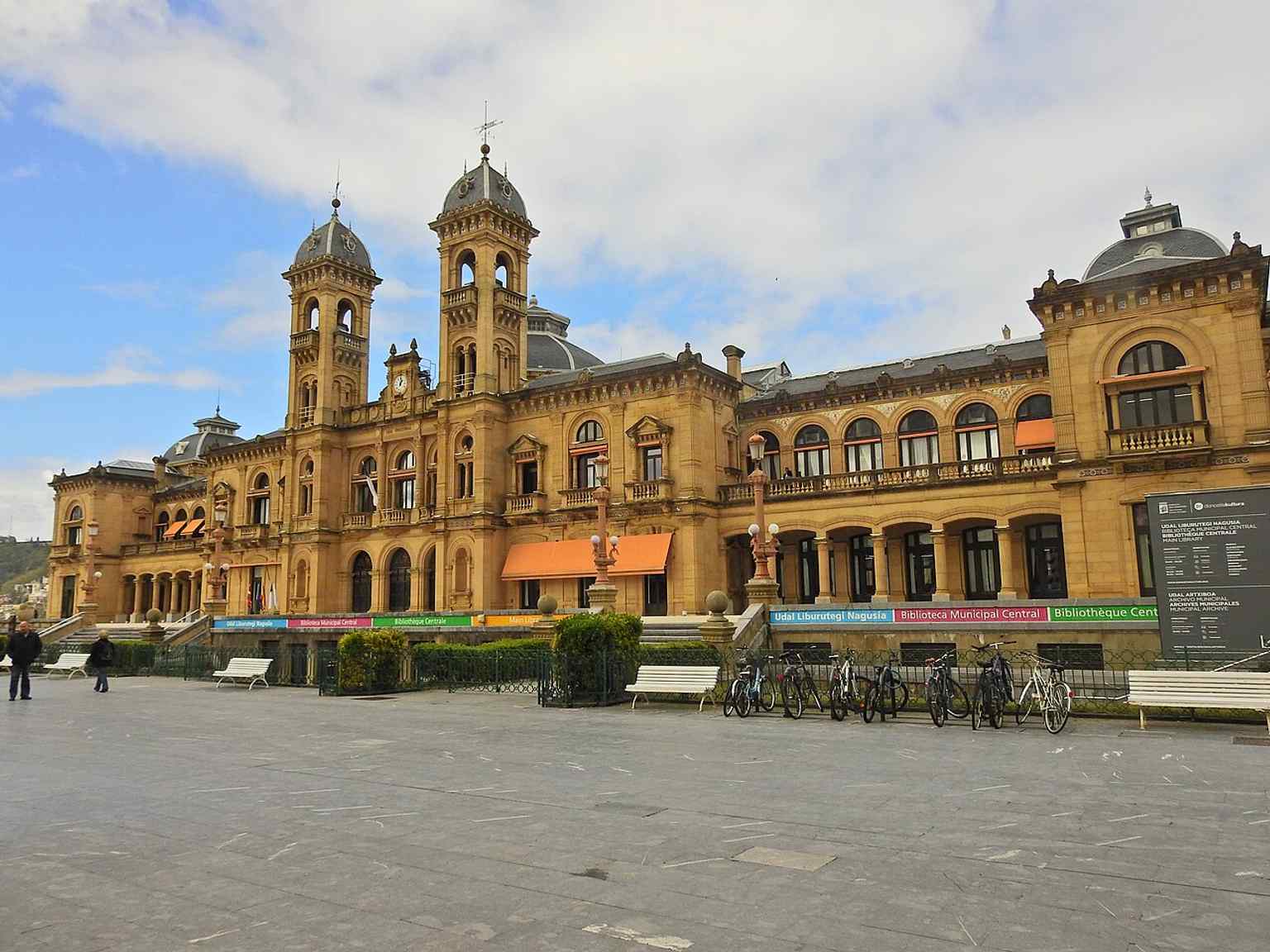 A recent full view of the Town Hall, useful for present-day orientation in the tour.