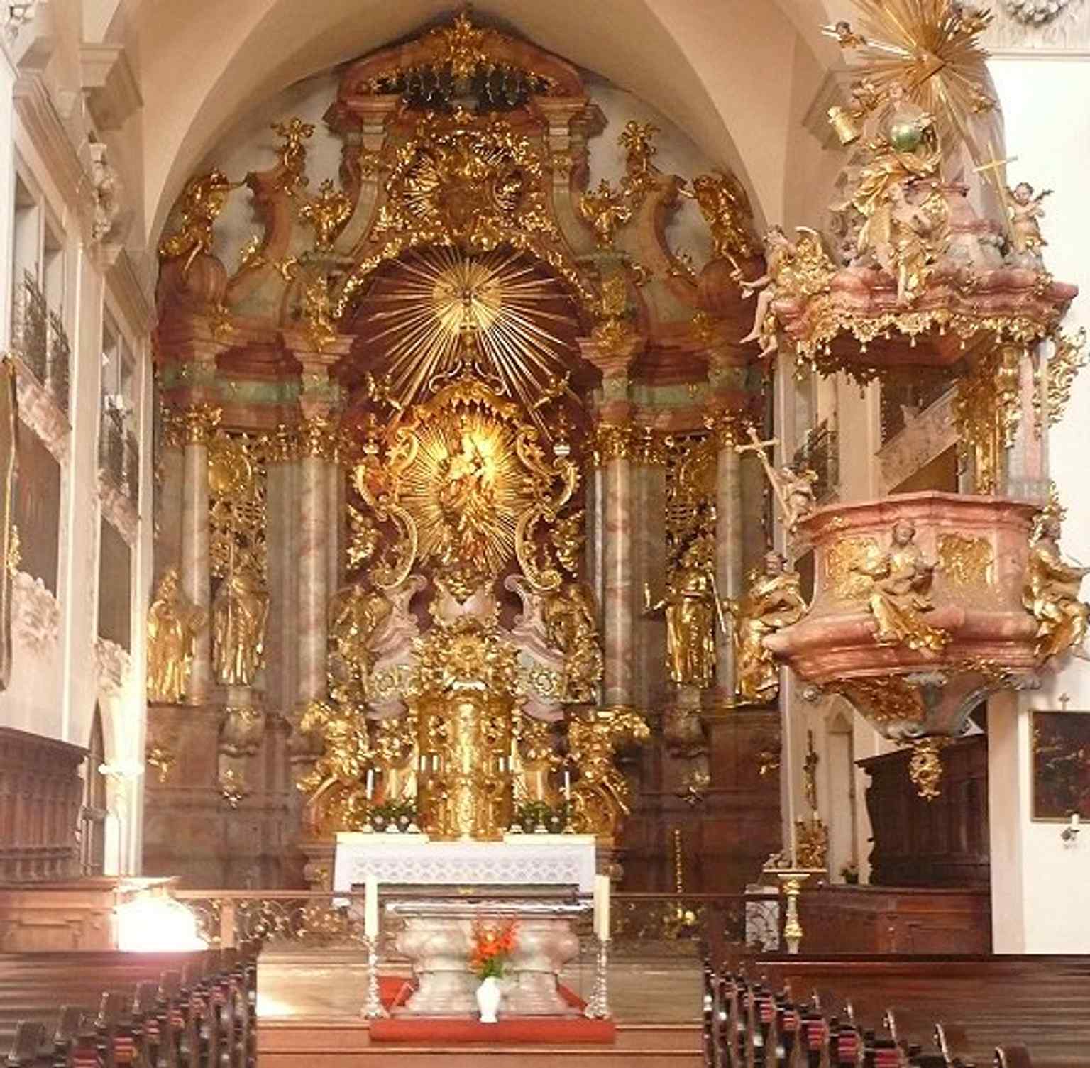 The pulpit detail inside St. Mary’s Church, one of the notable furnishings installed during the 1774–1778 renewal.