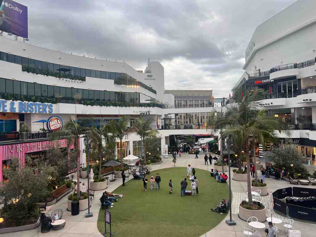 Ovation Hollywood