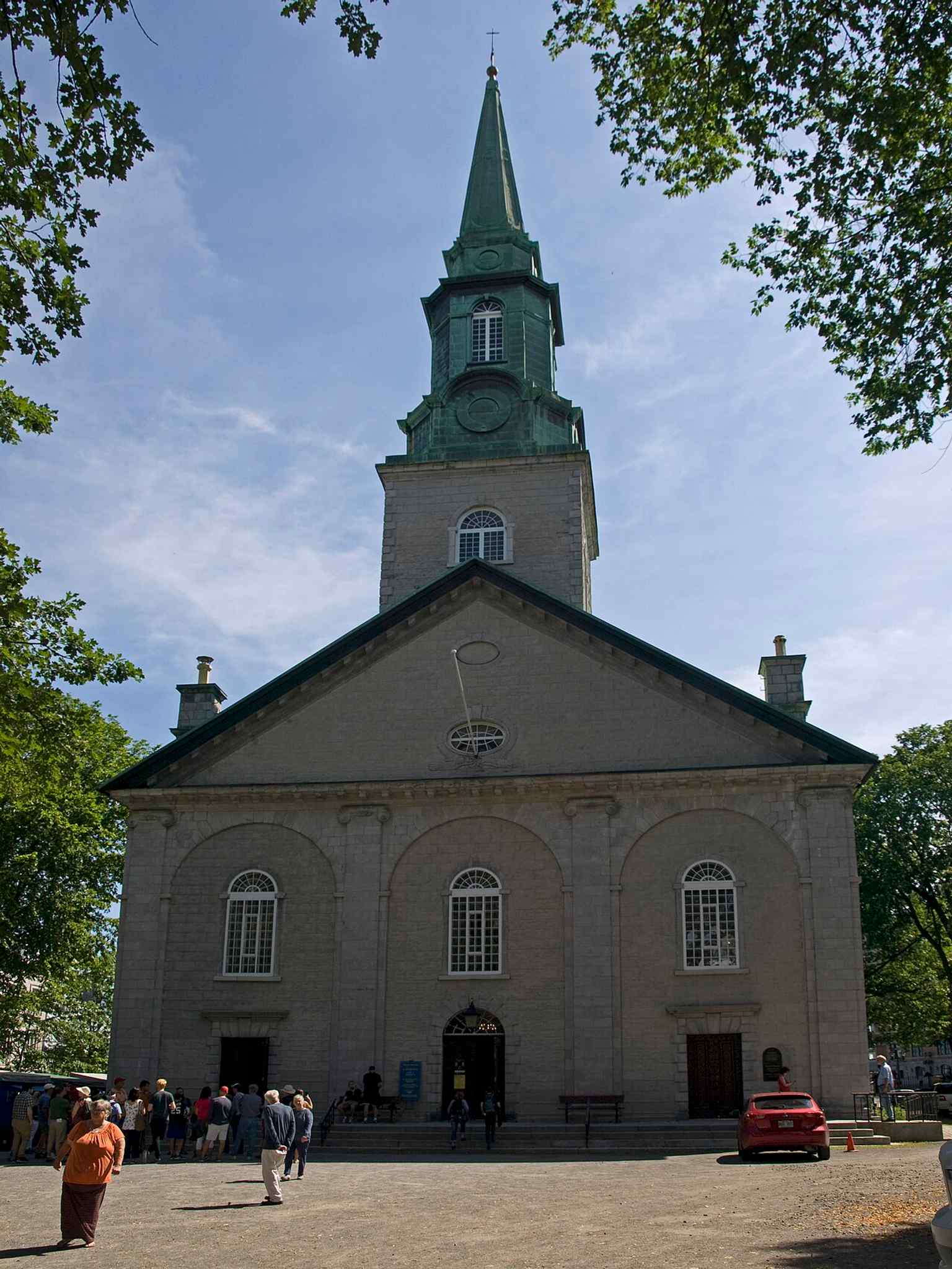 The main façade shows the cathedral’s simple Palladian style, modeled on London churches and funded by King George III.