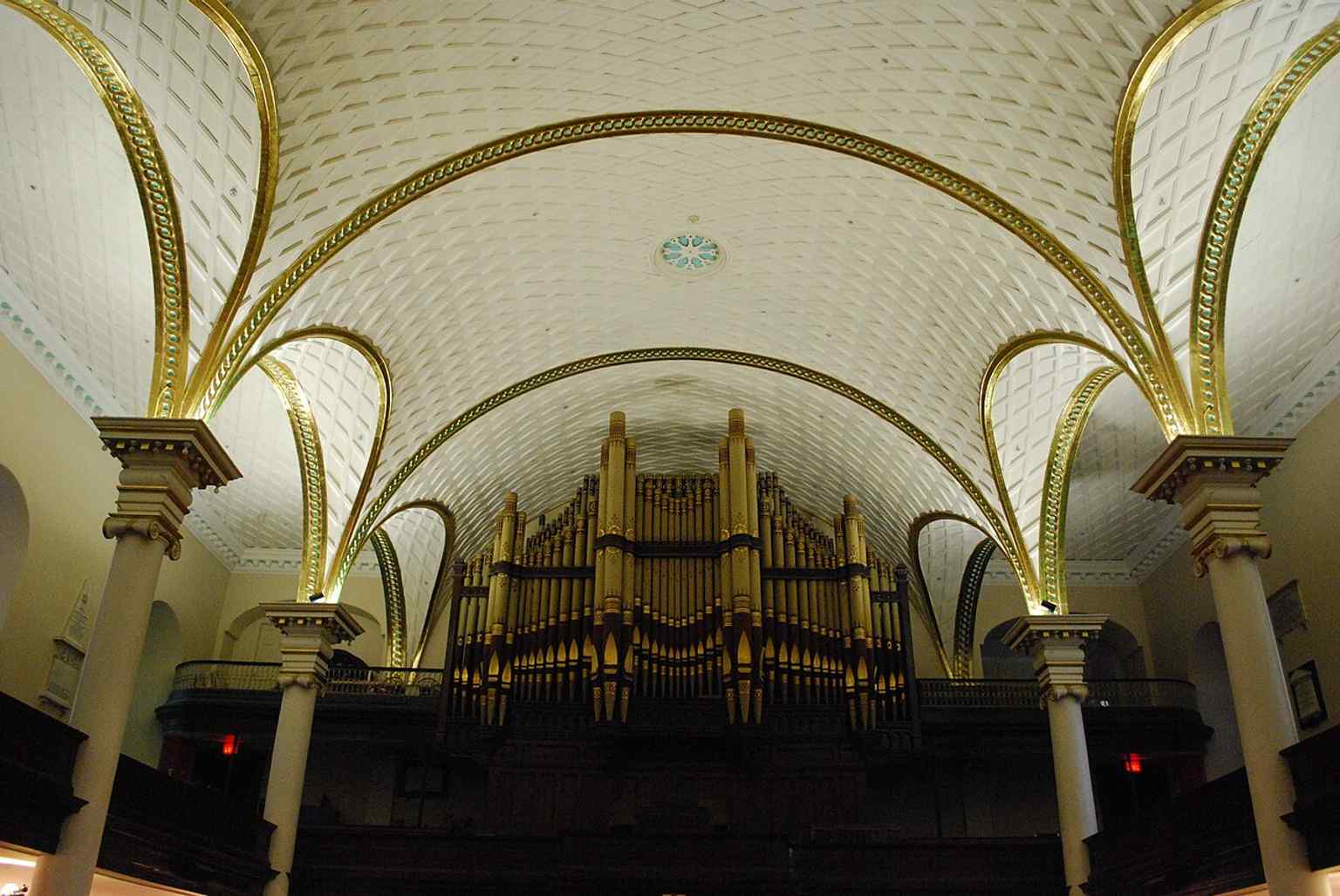 The organ recalls William Carter’s famous 1859 Handel Festival, once the largest of its kind ever presented in Canada.
