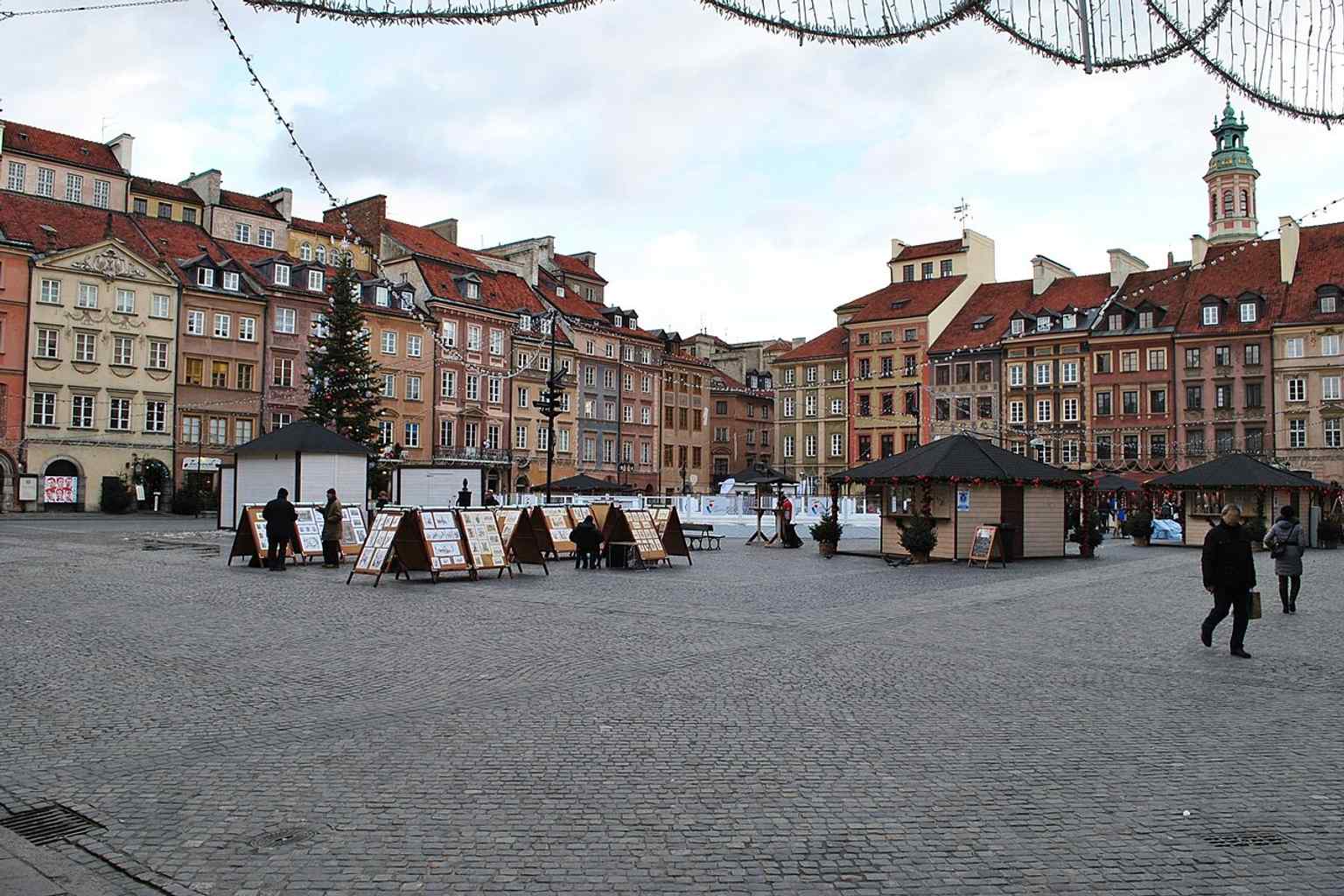 A 2014 view of the Barss side, showing the eastern frontage that forms one of the square’s four named sides.