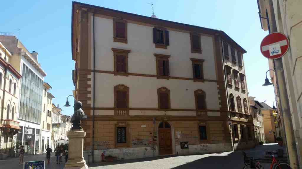 Former Bank of Italy building