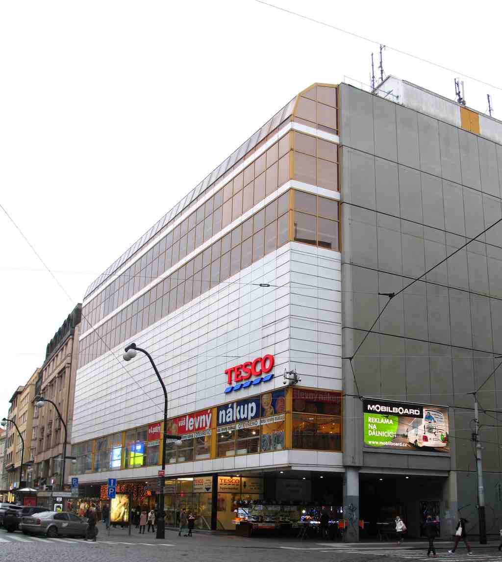 Máj Department Store