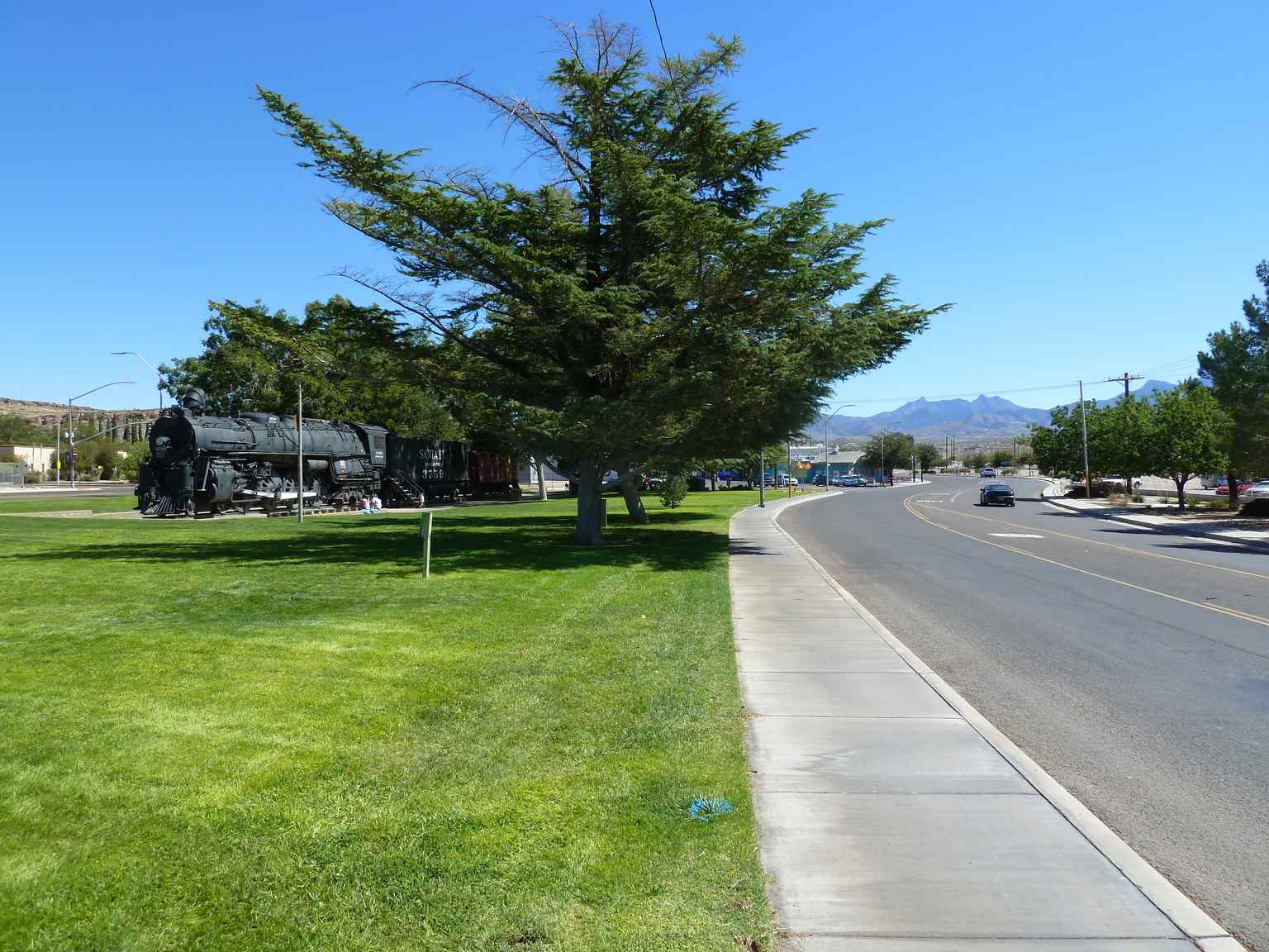 Kingman, AZ, View East on Old Route 66 at the Railroad Park - panoramio