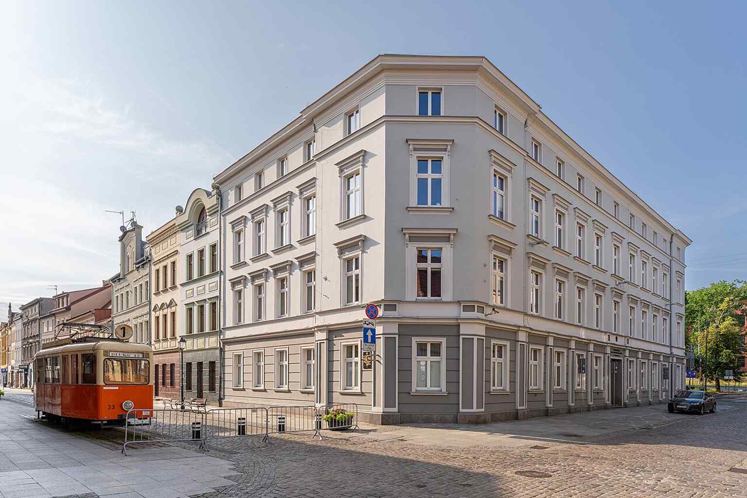Długa 52 / Jana Kazimierza 5, the corner building that housed the Polish Dziennik Bydgoski and later became the seat of the Voivodeship Administrative Court.