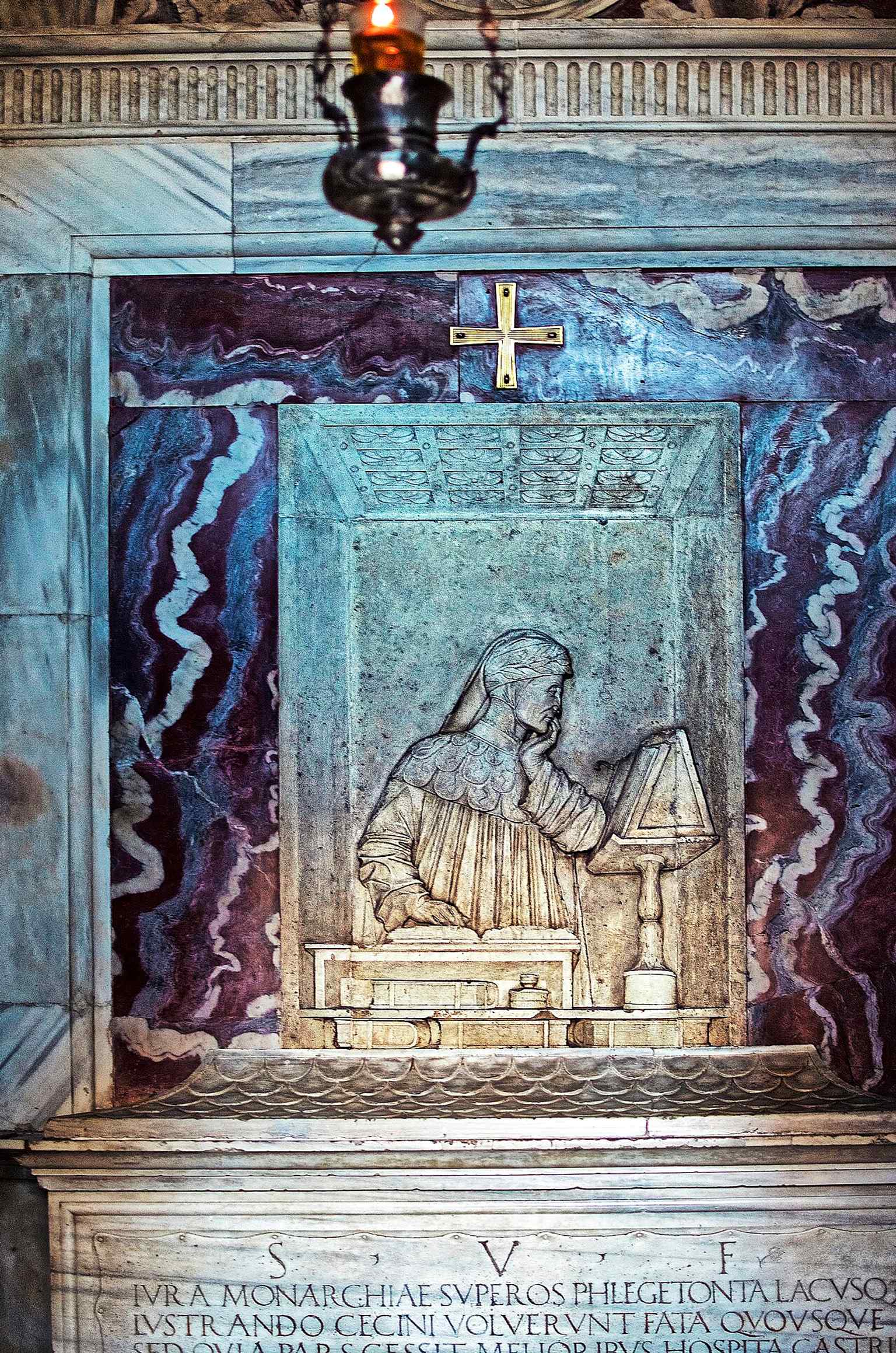 The altar with Dante’s effigy, showing how the tomb continues to be a place of civic devotion and commemoration.
