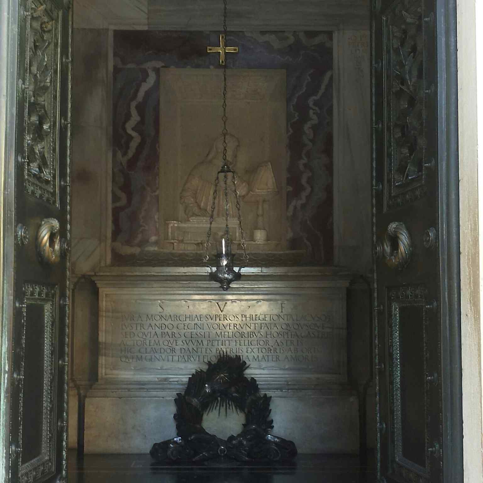The reserve of oil offered by Florence, a reminder that even Dante’s tomb is sustained by a yearly civic ritual.