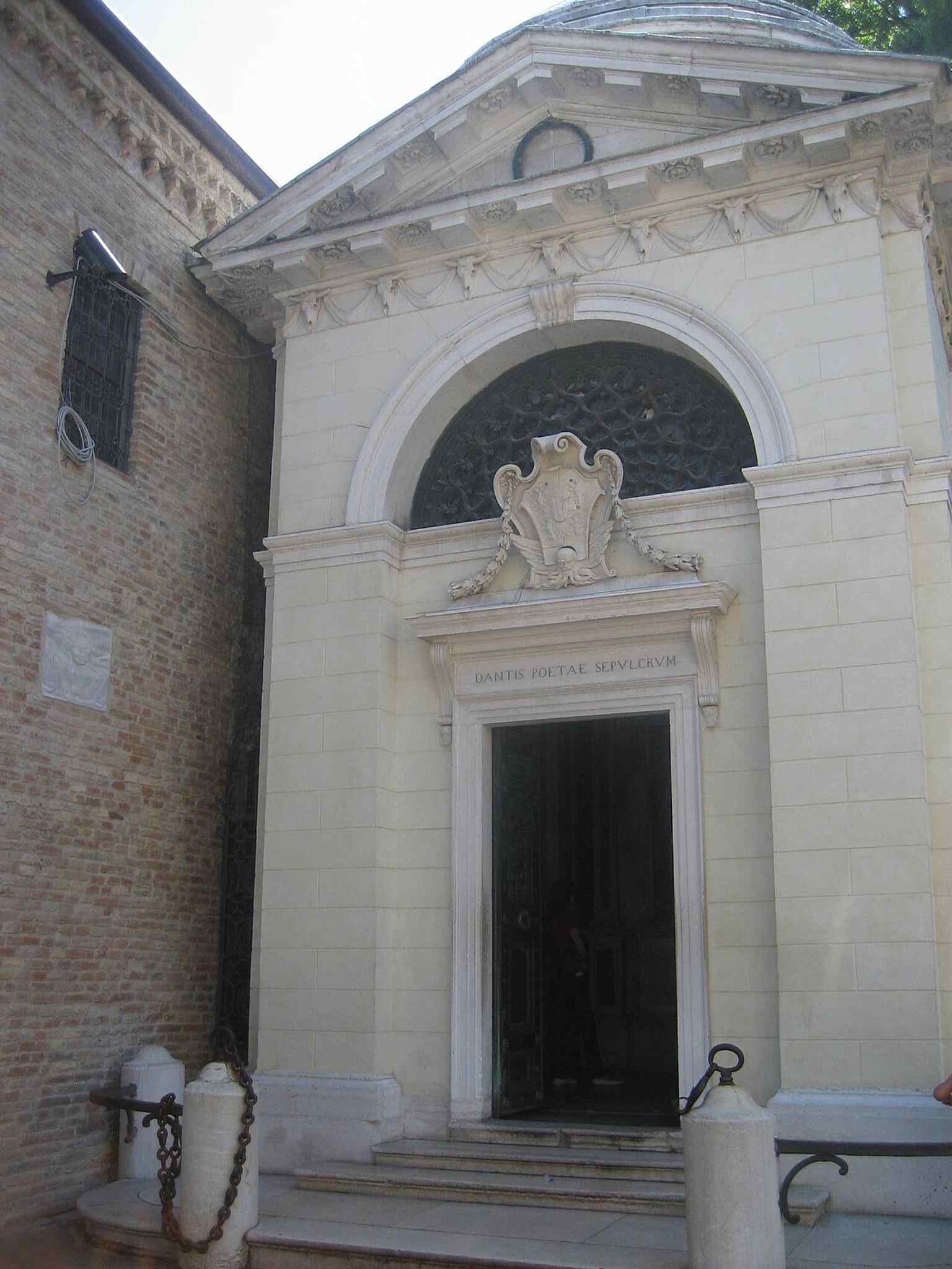 An interior view of the marble-lined chapel, where the tomb is presented as both sacred memorial and national monument.