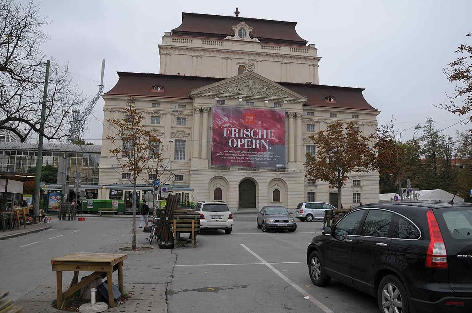 The rear façade facing Kaiser-Josef-Platz, showing how the opera house is a freestanding building with a representative back side as well as a grand front.