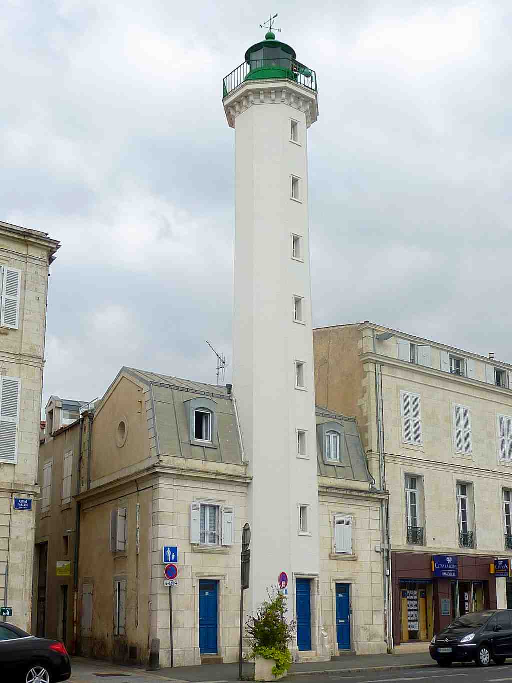 Phare du quai Valin