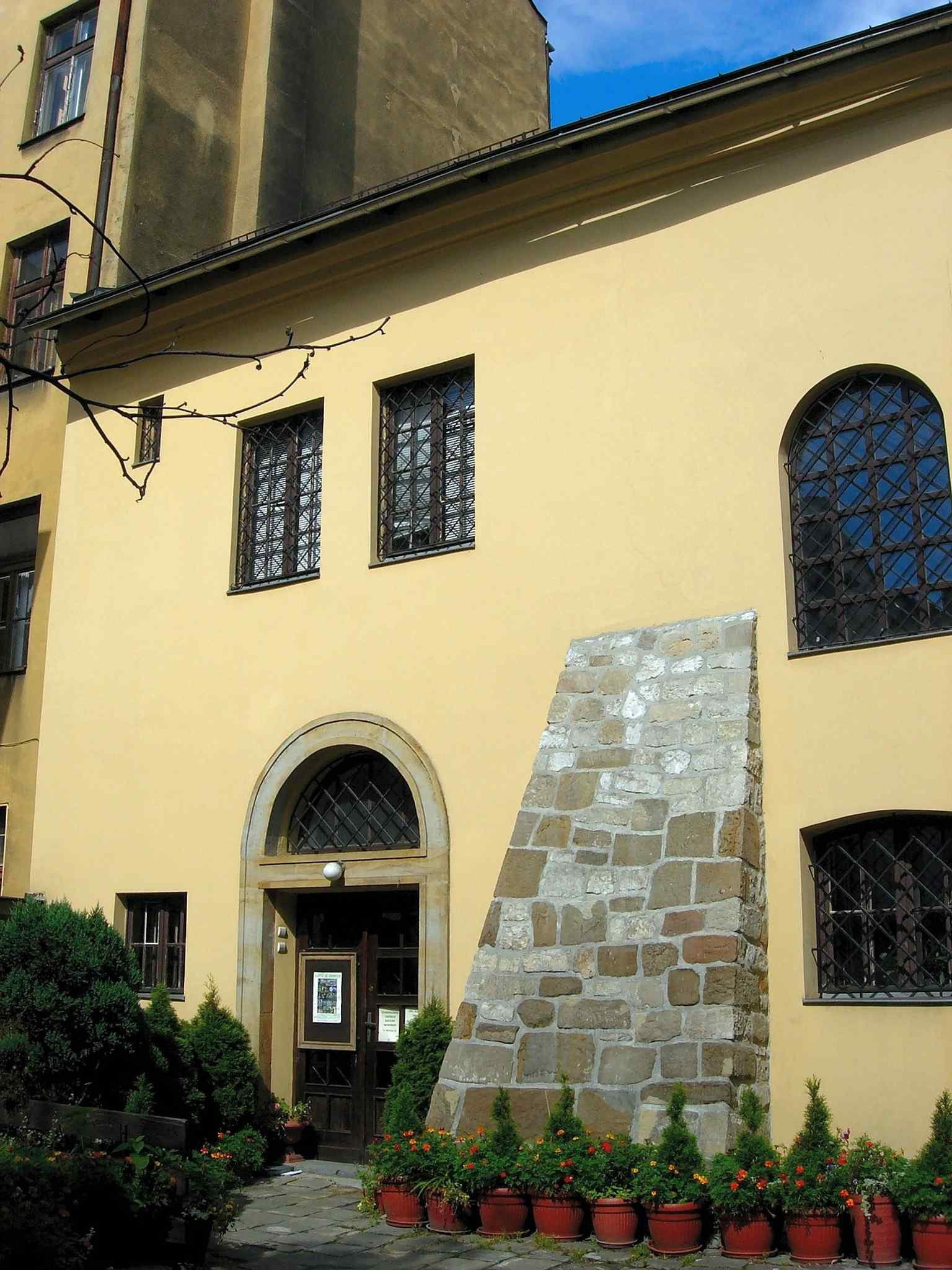 An earlier view of the Popper Synagogue facade, documenting the building before its more recent presentation as a bookstore and cultural venue.