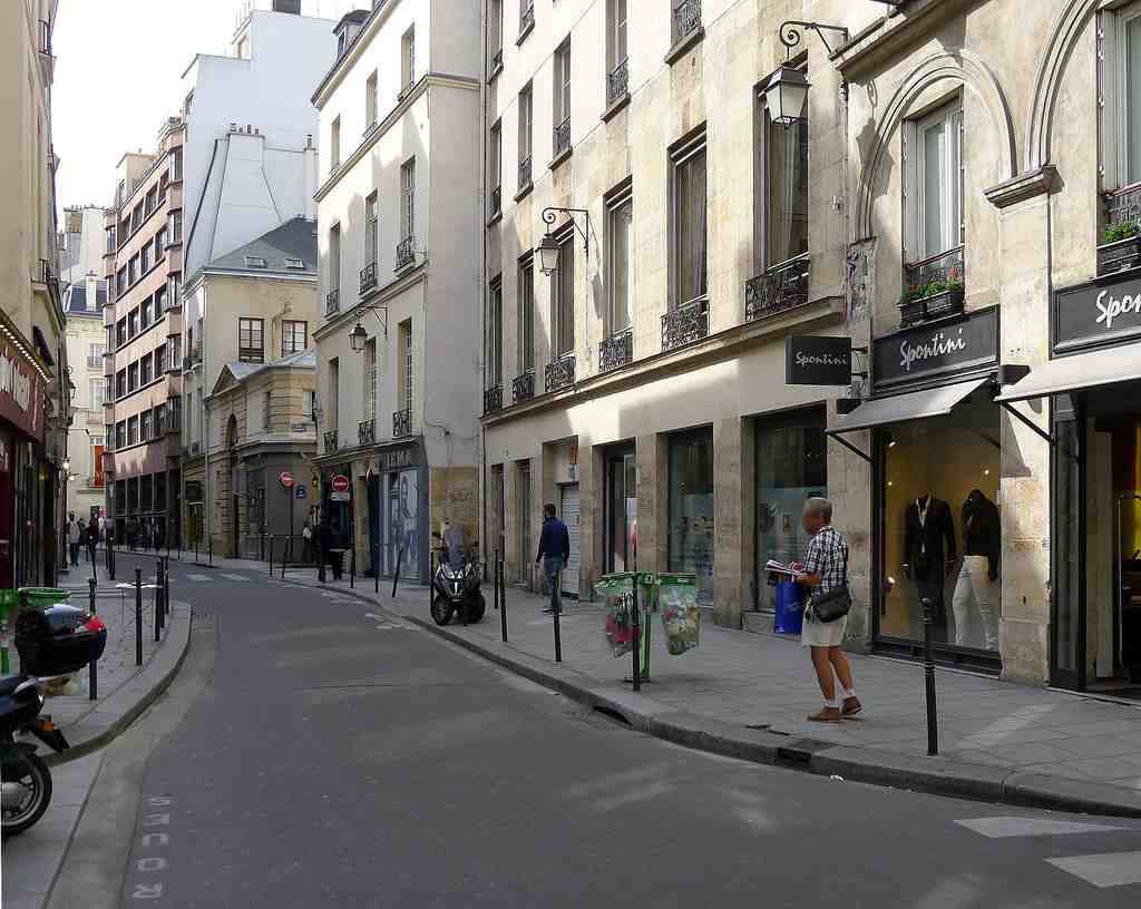 Saint-Croix-de-la-Bretonnerie Street