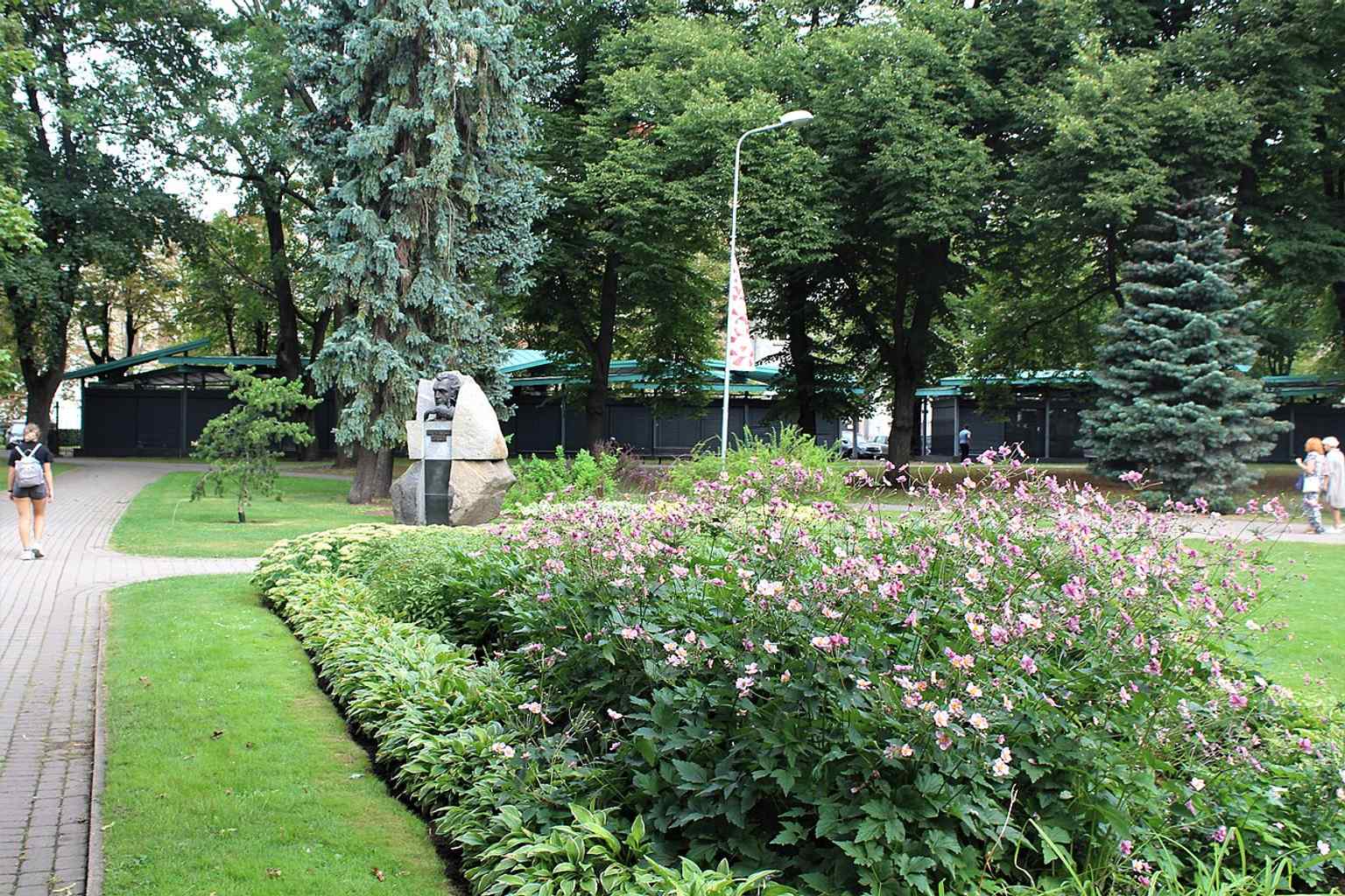 The Mikhail Tal monument appears here, recalling the chess legend who played blitz games in the park.