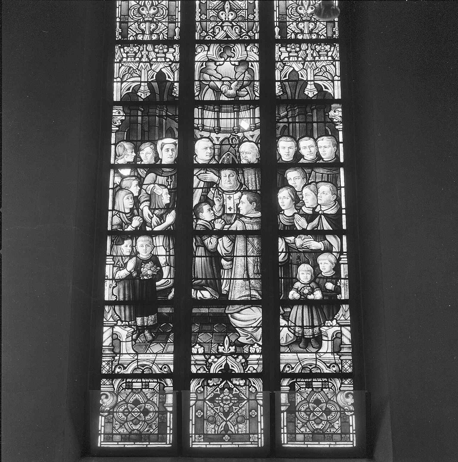 A stained-glass window detail fits the church’s restored color and decoration, echoing the revived polychromy revealed in the 1997–1998 restoration.